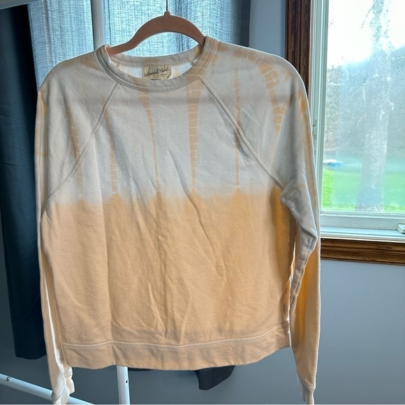 Universal Thread Peach Dip Dyed Crewneck - Picture 10 of 10